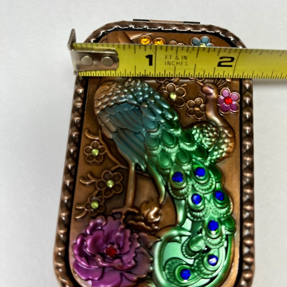 Mirror, double in bronze metal case. Vivid 3D peacock on lid. 2" x 3.5” NIB. - Picture 11 of 12